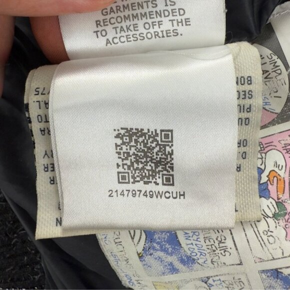 Moncler Size 6 US Kids Black Puffer Jacket with Fur Hood w/Flaws - Picture 5 of 16